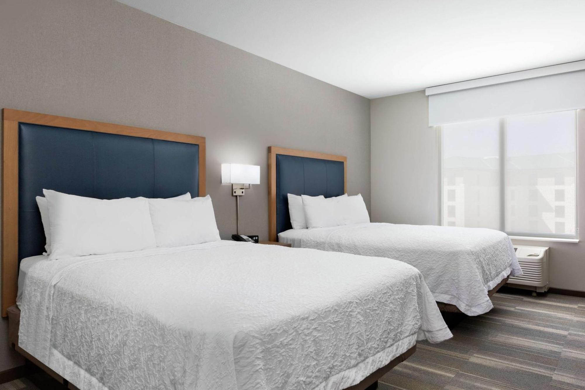 Hampton Inn & Suites San Diego Airport Liberty Station Екстериор снимка