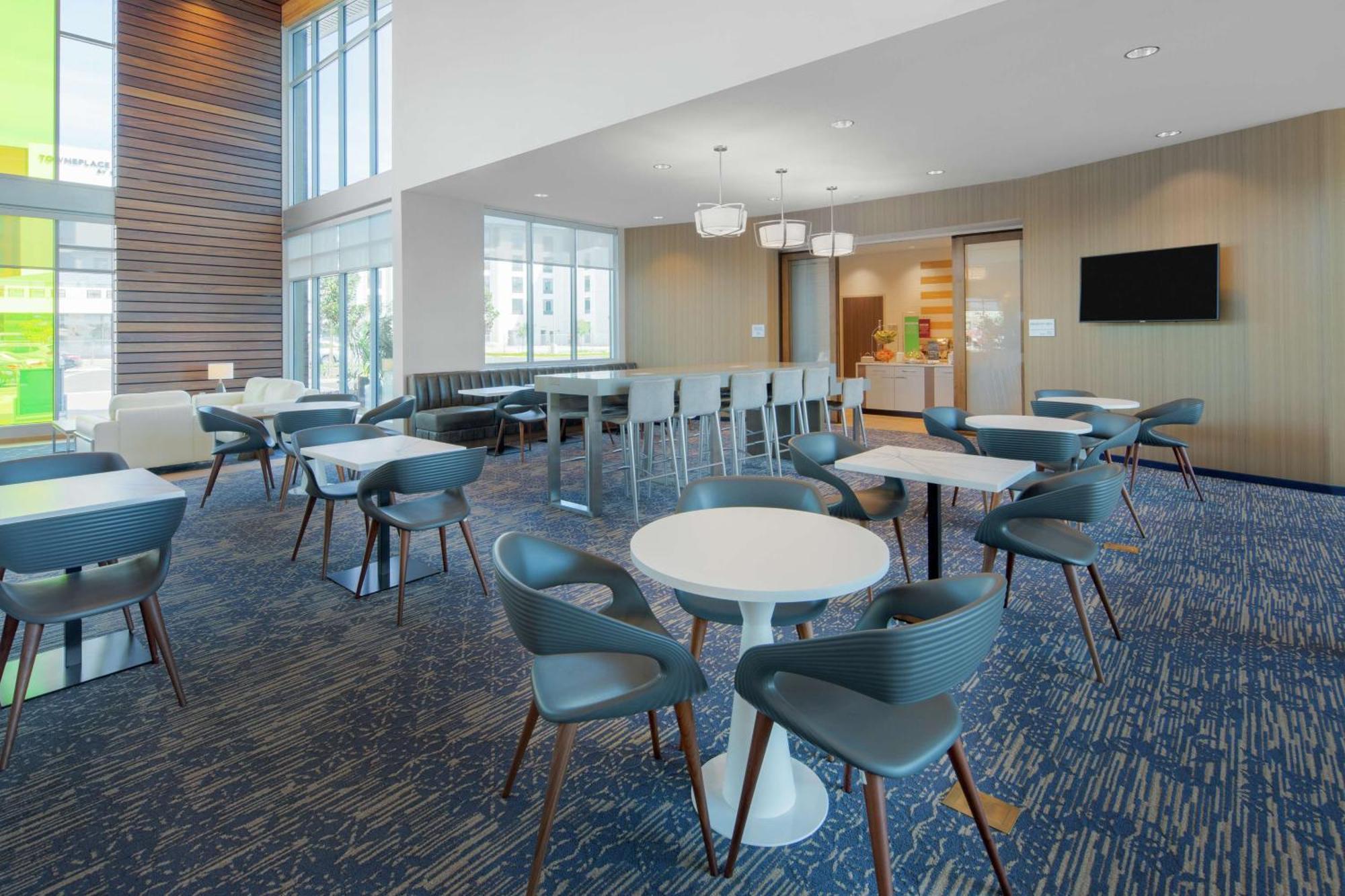 Hampton Inn & Suites San Diego Airport Liberty Station Екстериор снимка