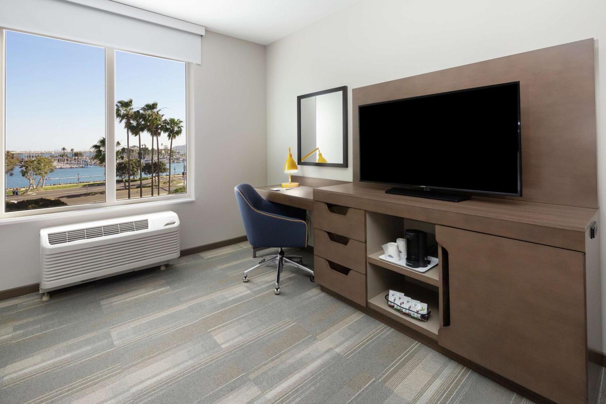 Hampton Inn & Suites San Diego Airport Liberty Station Екстериор снимка