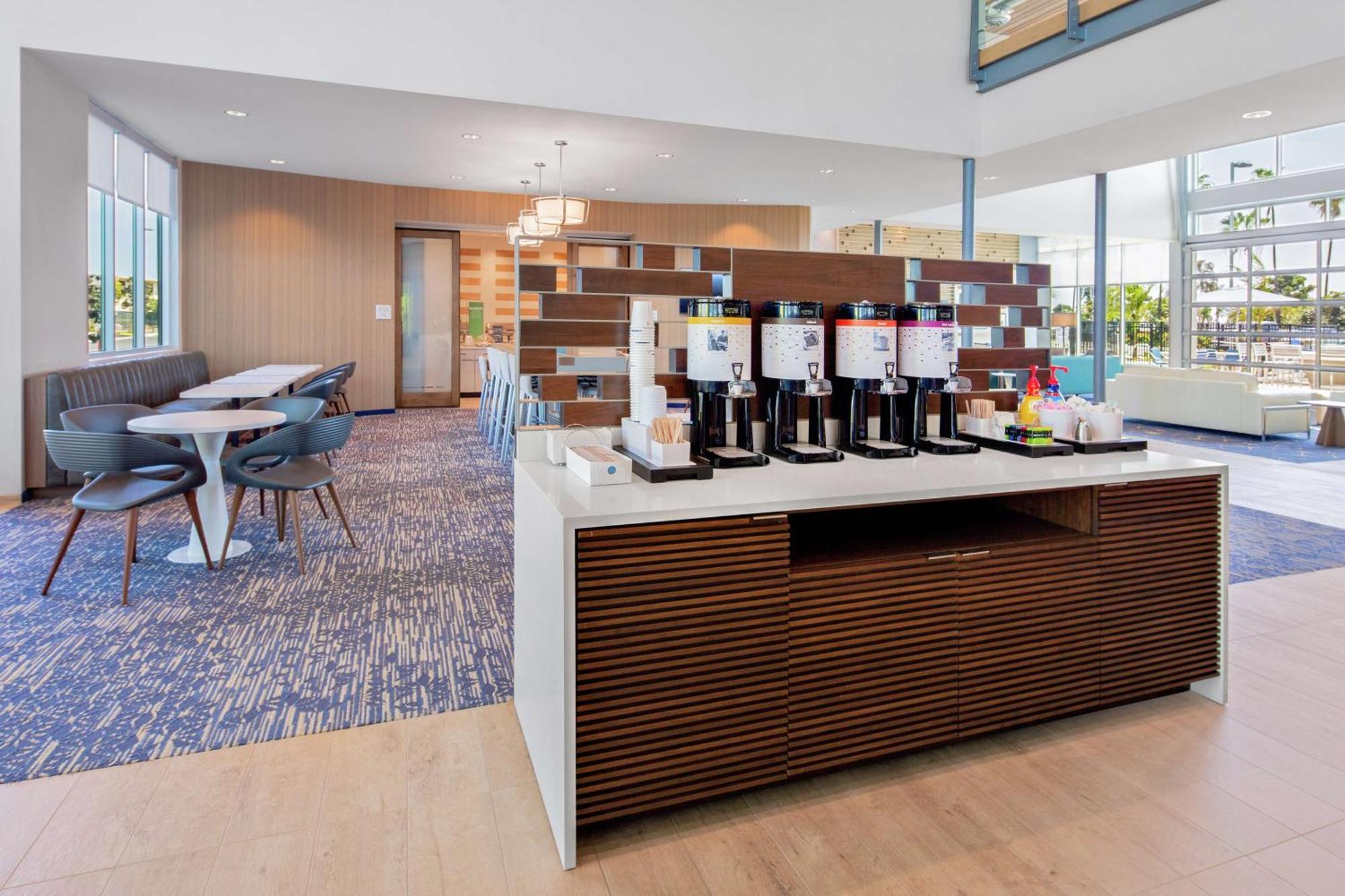 Hampton Inn & Suites San Diego Airport Liberty Station Екстериор снимка